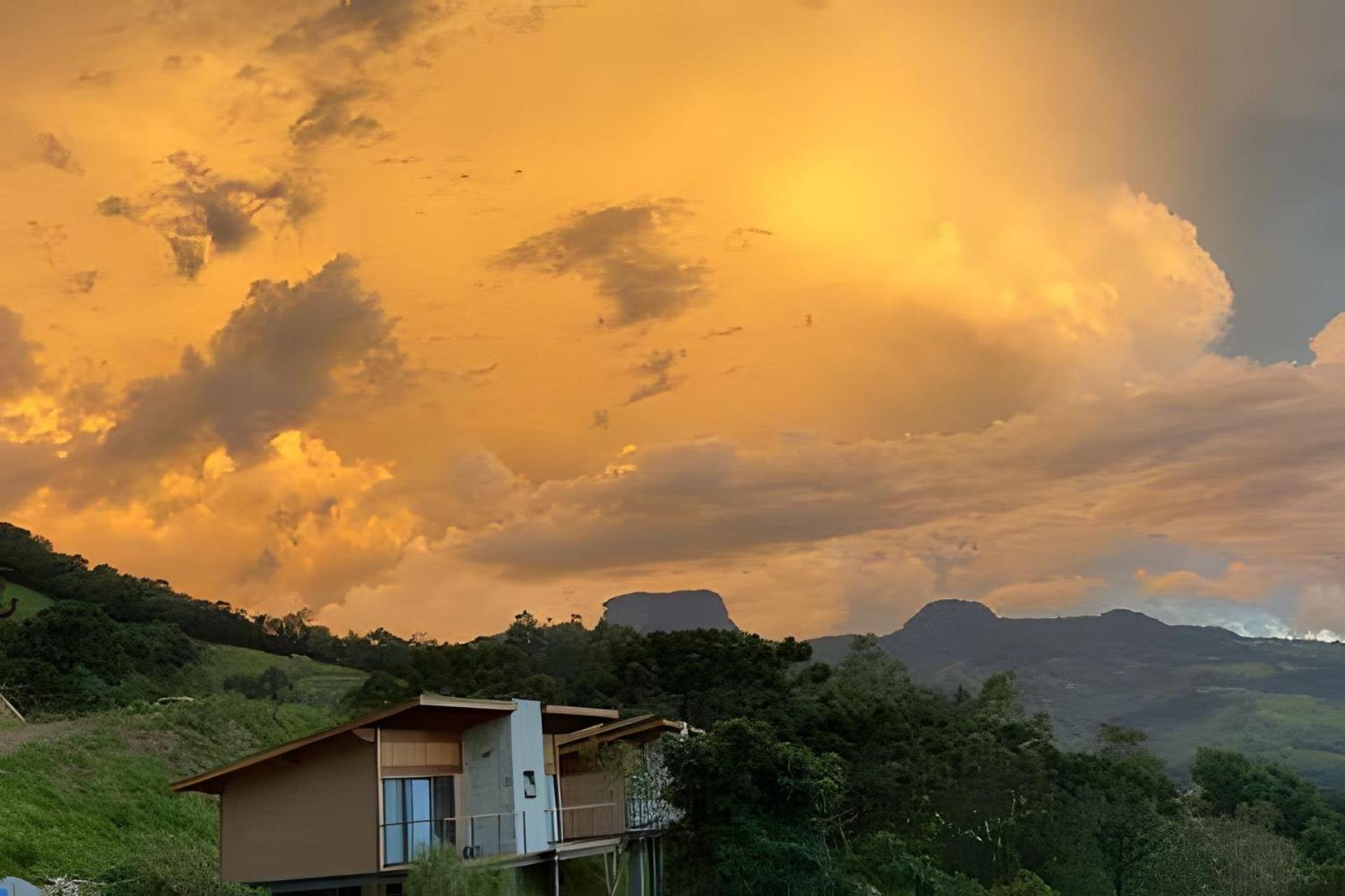 Chales Suites Gorjeios Da Mantiqueira São Bento do Sapucaí Esterno foto